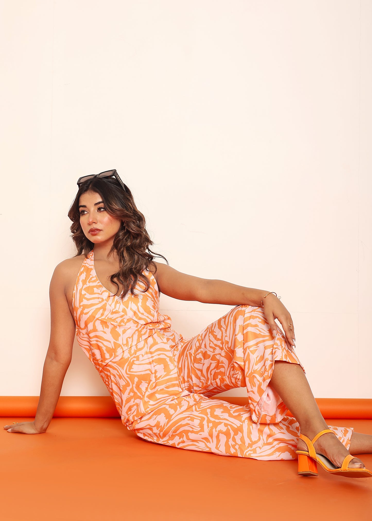 Printed jumpsuit with back neck closing