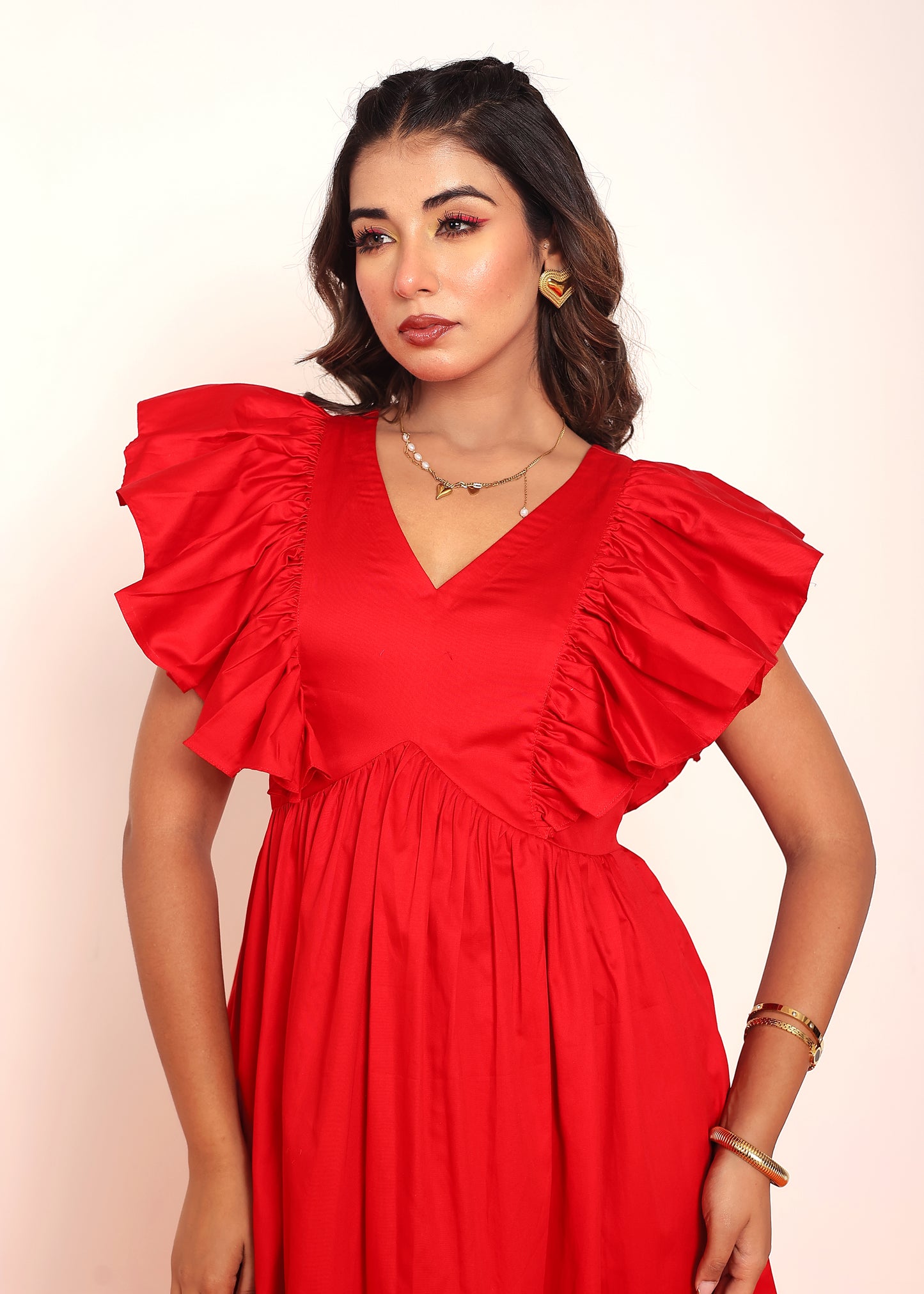 Midi dress with ruffled sleeeve