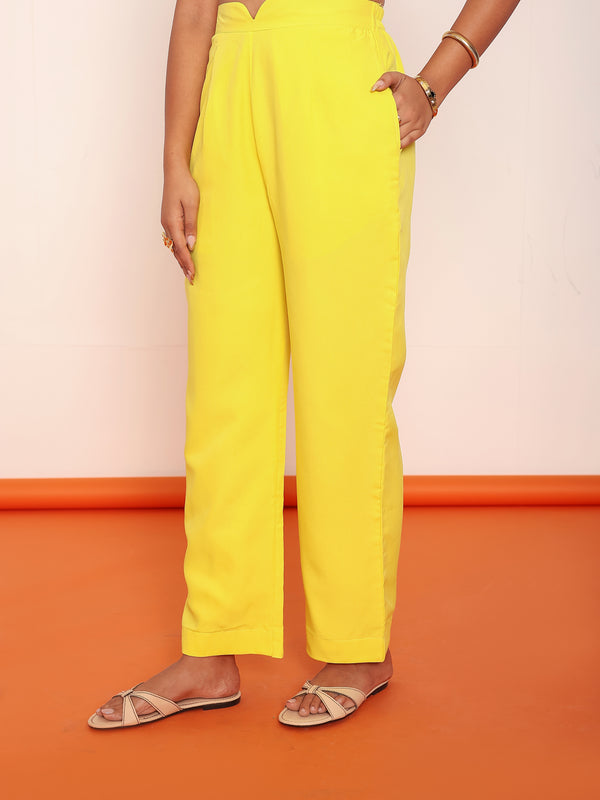 Printed ruffled top with shaped pant