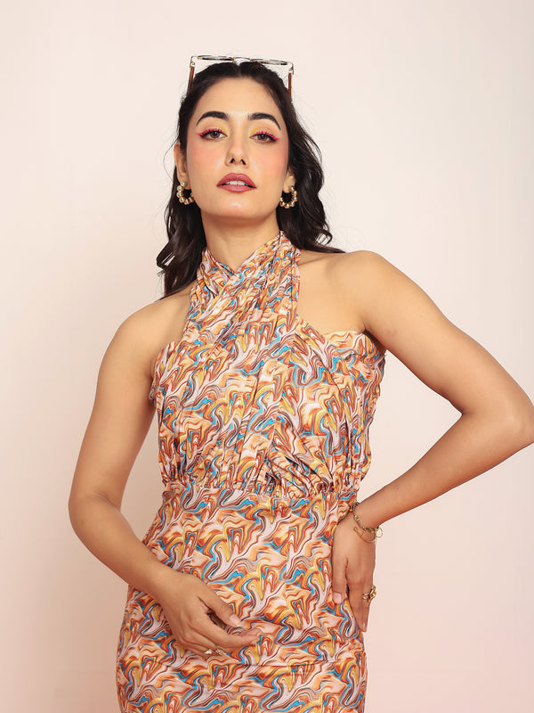 Body hugged dress with adjustable closing