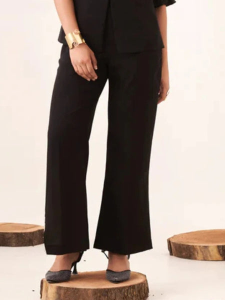 Black flared pant