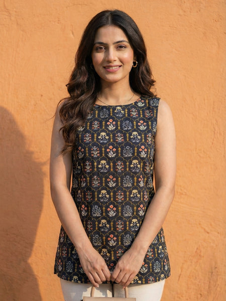 Women Black Floral Printed Cotton Kurti with Side Tie-Up Belts