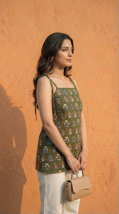 Women Deep Green Floral Printed Cotton Kurti with Shoulder Tie-Up