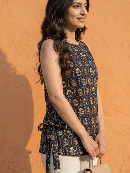 Women Black Floral Printed Cotton Kurti with Side Tie-Up Belts