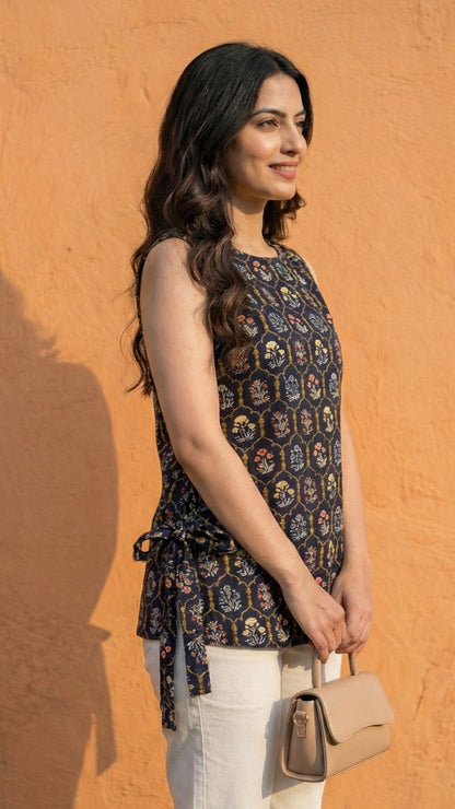 Women Black Floral Printed Cotton Kurti with Side Tie-Up Belts