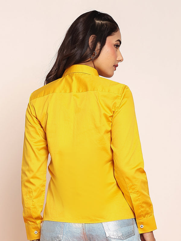 Embroidered shirt with shaped collar