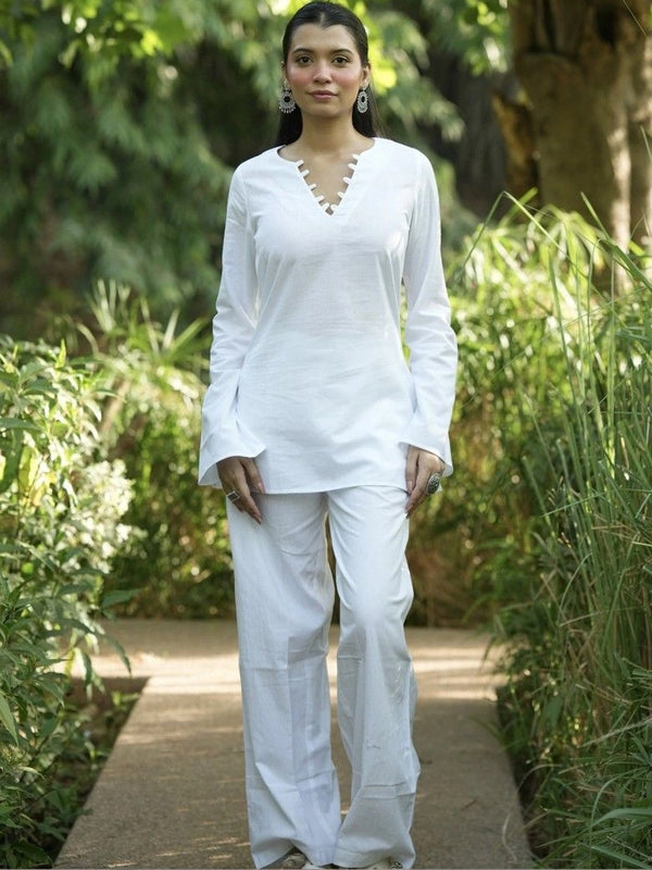 Women’s White Solid Cotton Tunic with V-Neck Detail & Flared Sleeves