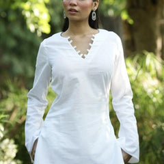 Women’s White Solid Cotton Tunic with V-Neck Detail & Flared Sleeves